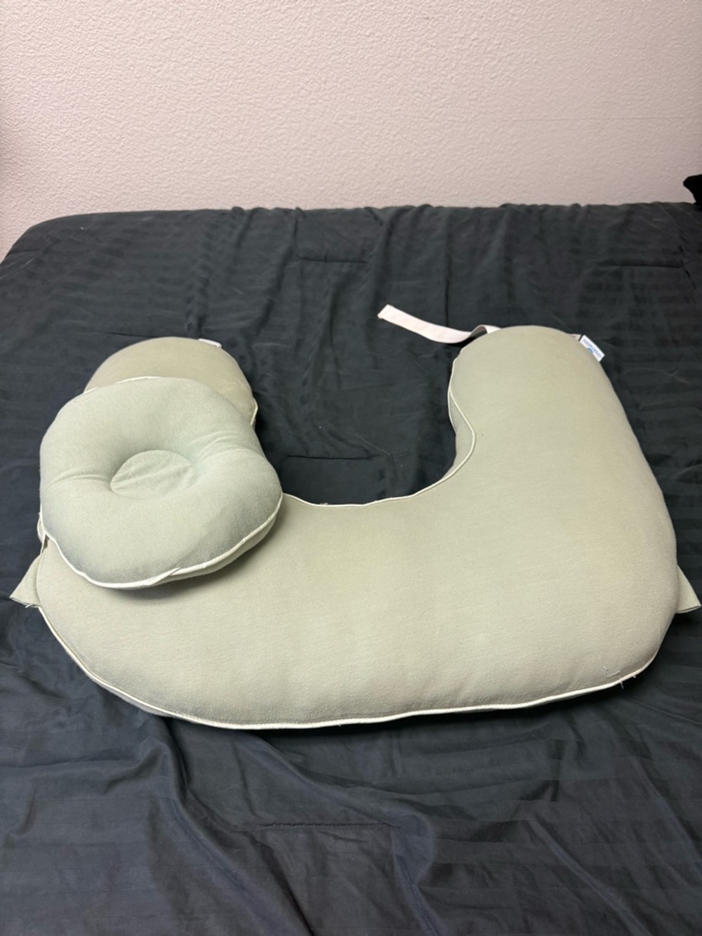 Pharmedoc Green Nursing/Breastfeeding Support Pillow with Headrest